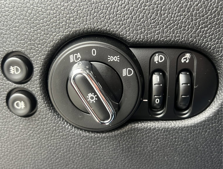 Vehicle Image 24