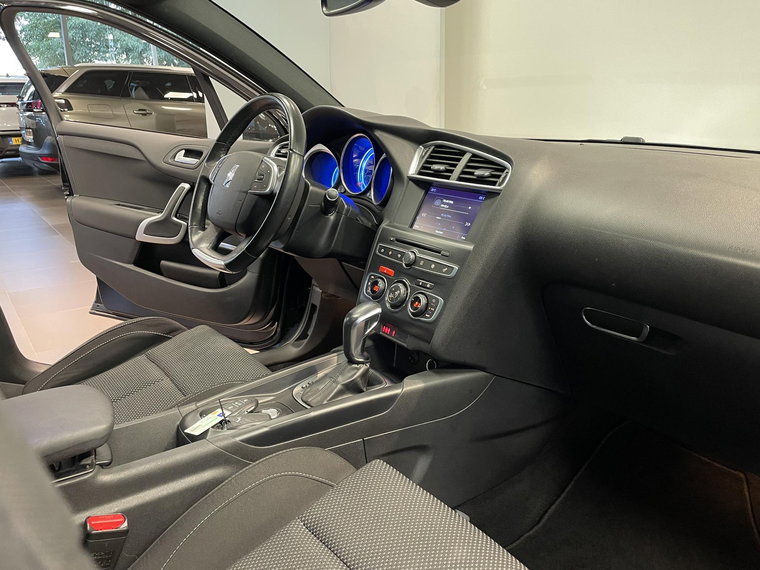 Vehicle Image 33