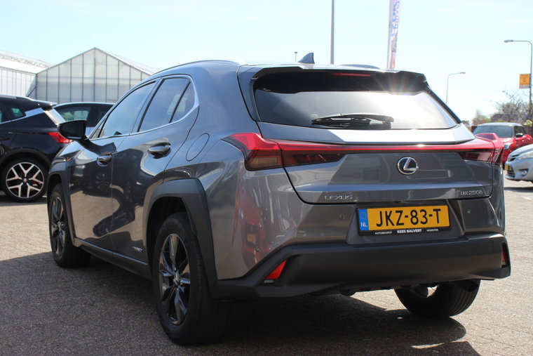 Vehicle Image 8