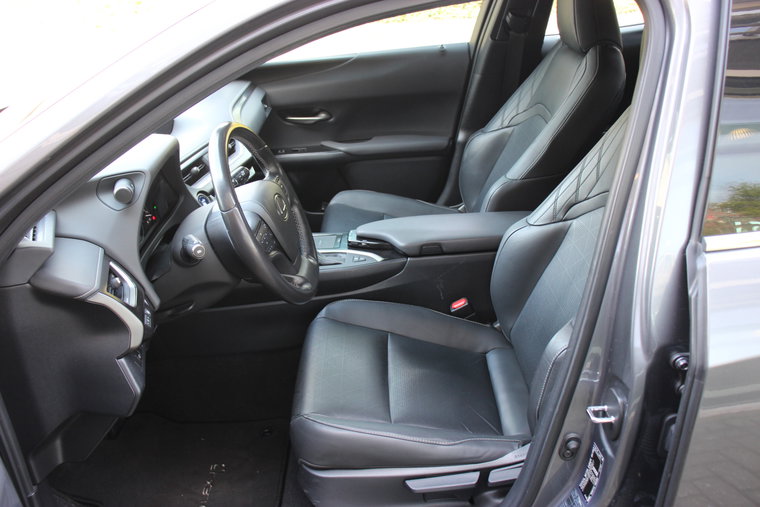 Vehicle Image 11