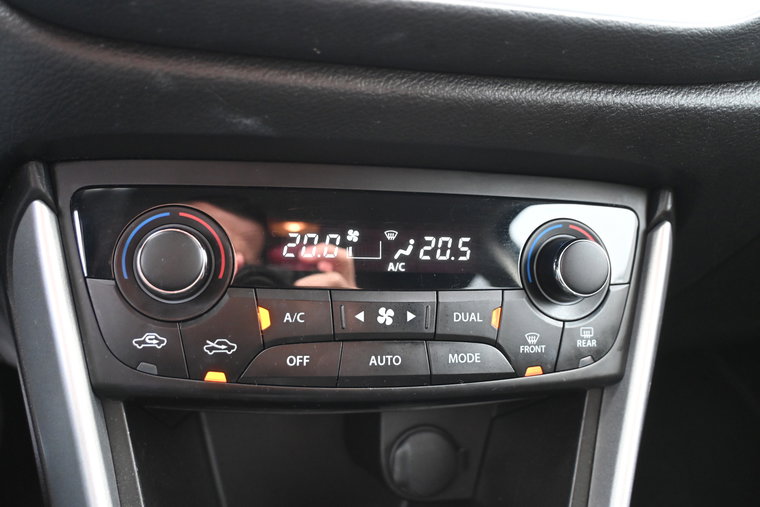 Vehicle Image 17