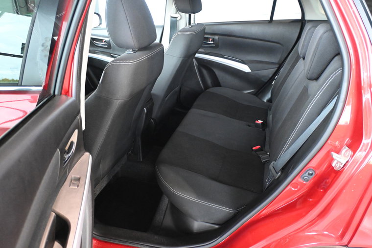 Vehicle Image 6