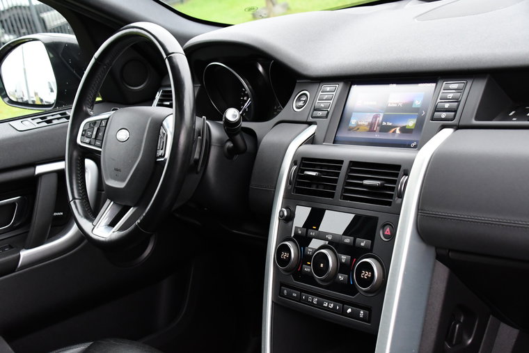 Vehicle Image 16