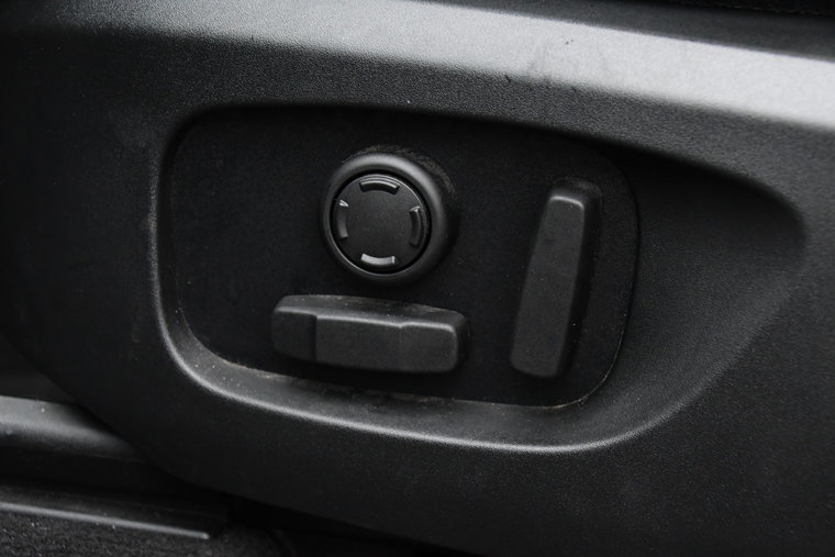 Vehicle Image 26