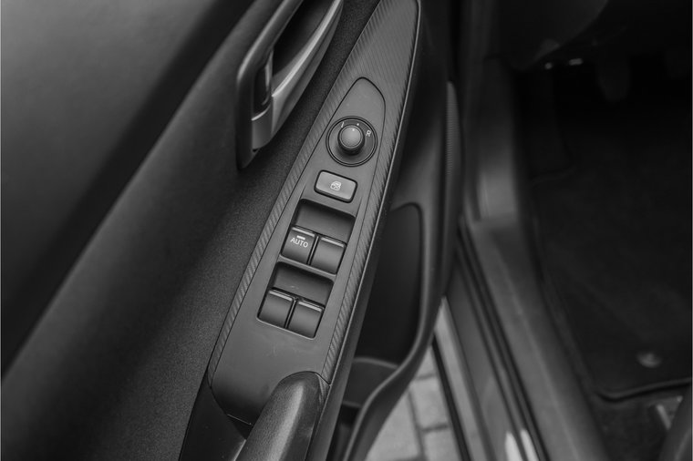 Vehicle Image 35