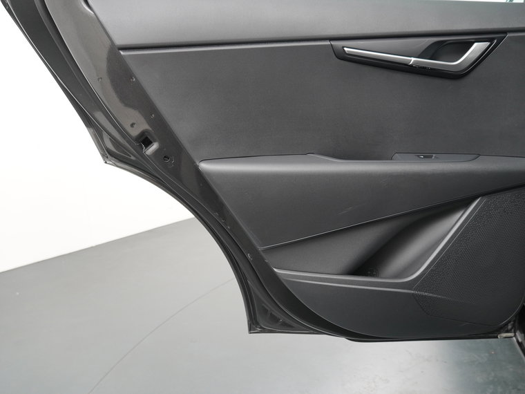 Vehicle Image 37