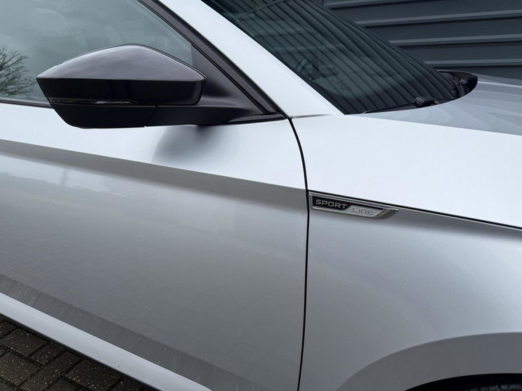 Vehicle Image 35