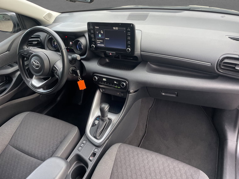 Vehicle Image 16