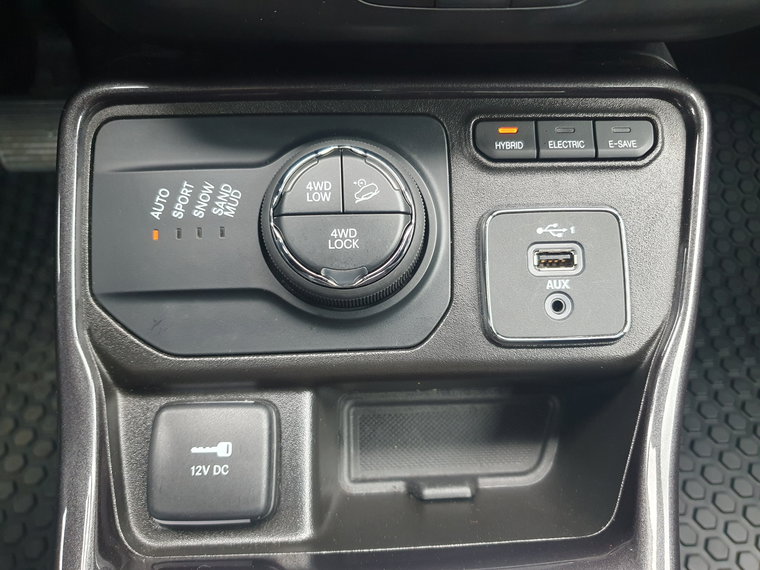 Vehicle Image 38