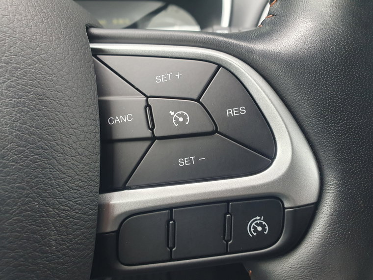 Vehicle Image 40