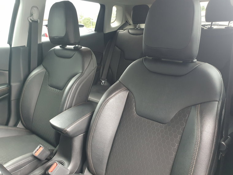 Vehicle Image 52