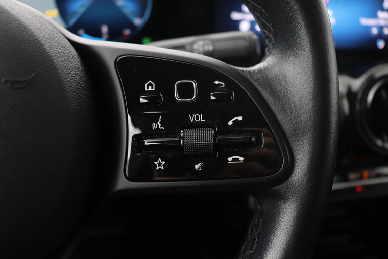 Vehicle Image 42