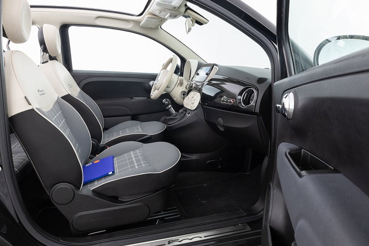 Vehicle Image 7