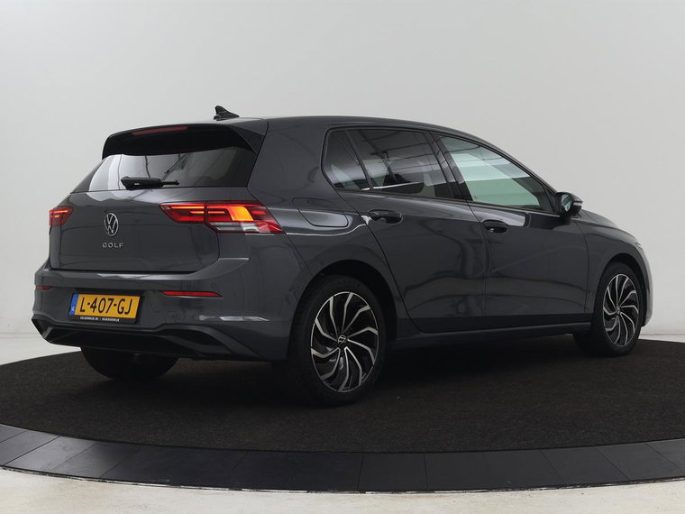 Vehicle Image 36