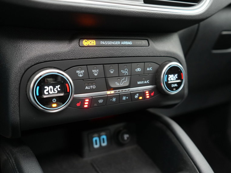 Vehicle Image 40