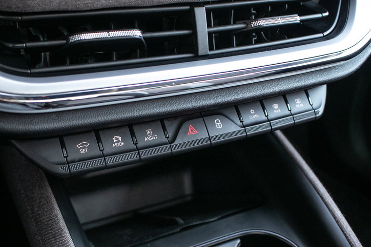 Vehicle Image 27