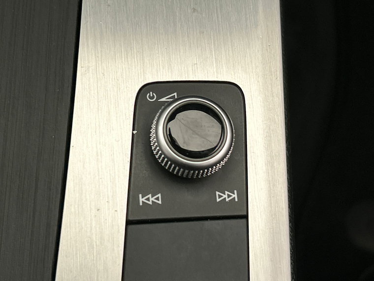 Vehicle Image 33