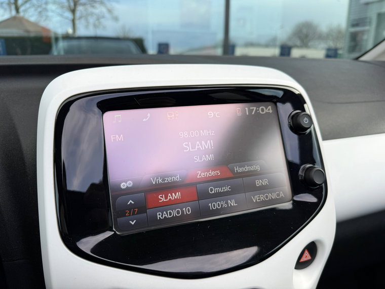 Vehicle Image 30
