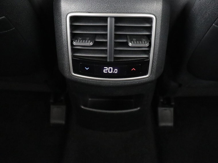 Vehicle Image 27