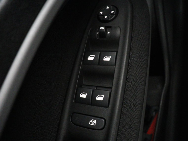Vehicle Image 34