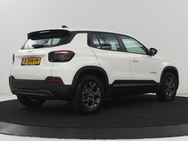 Vehicle Image 36