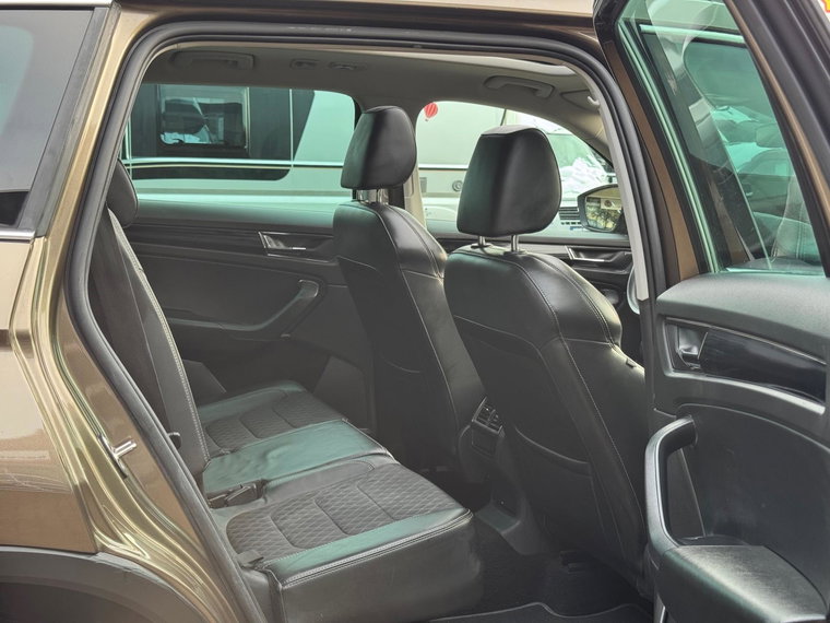 Vehicle Image 39