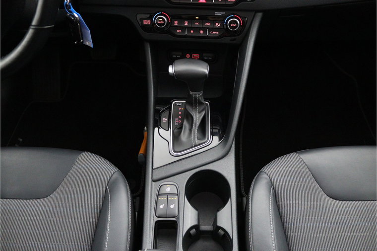 Vehicle Image 28