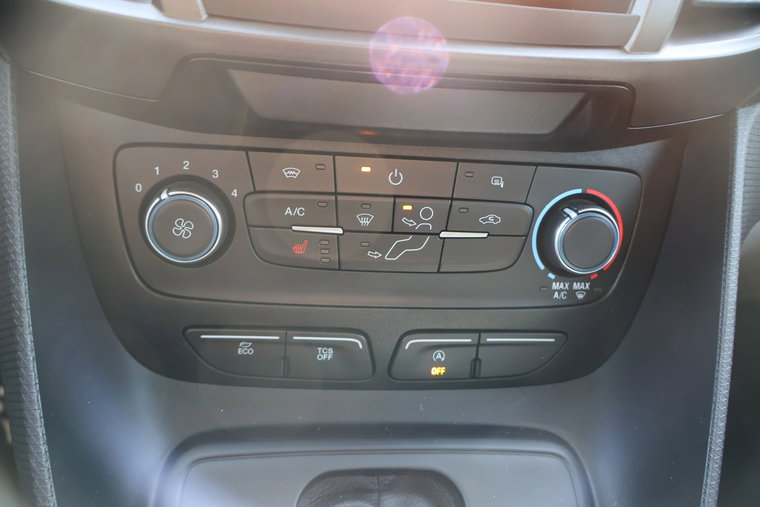 Vehicle Image 26