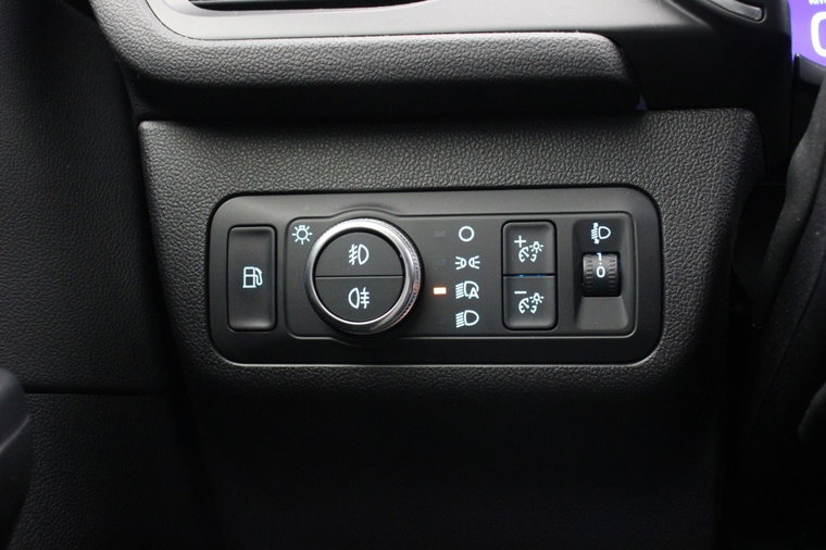Vehicle Image 28