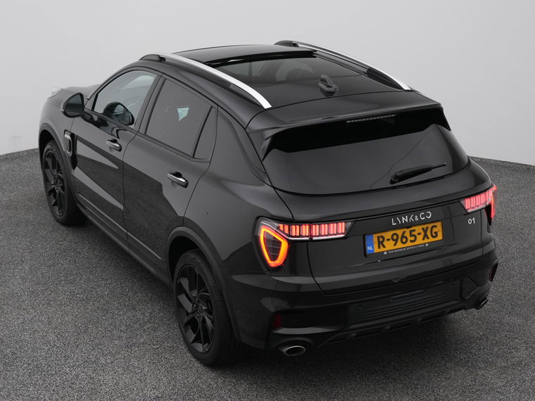 Vehicle Image 25