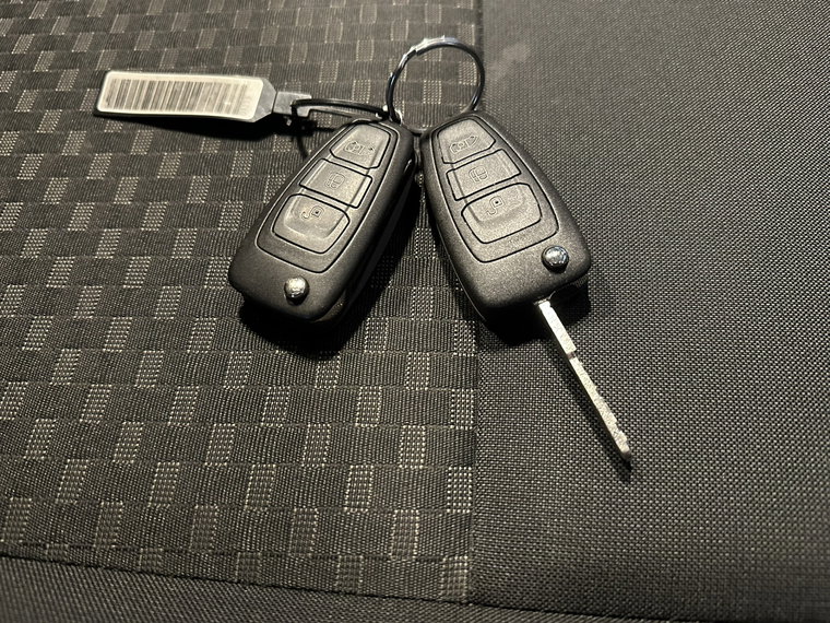 Vehicle Image 24