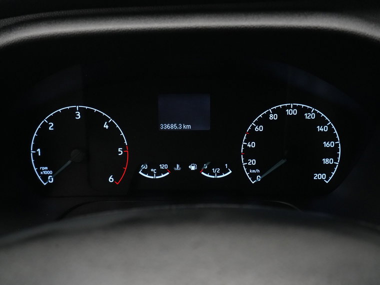 Vehicle Image 16