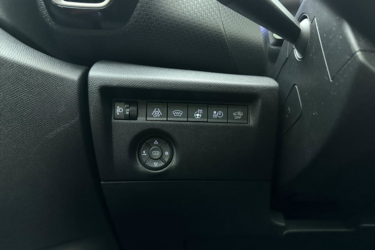 Vehicle Image 24