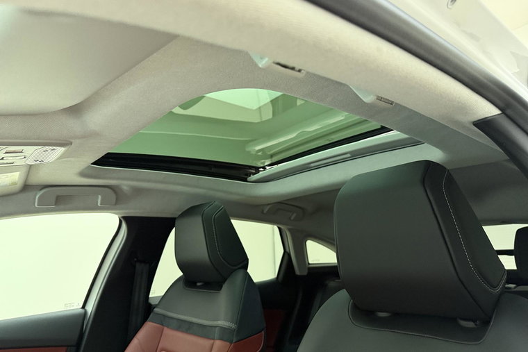 Vehicle Image 36