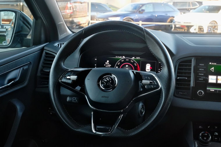 Vehicle Image 15