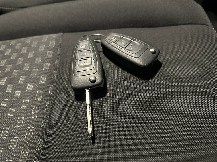 Vehicle Image 21