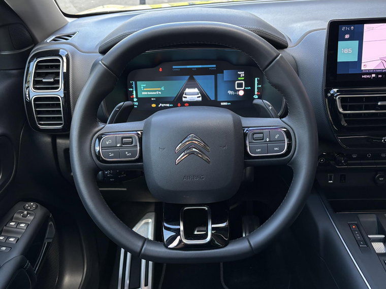 Vehicle Image 16