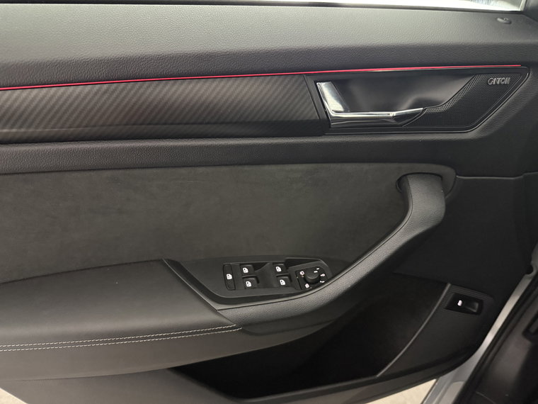 Vehicle Image 39