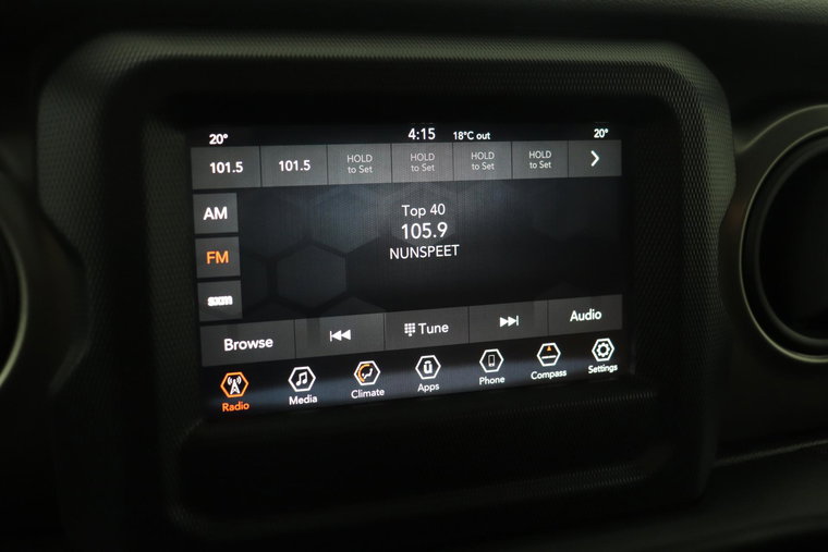 Vehicle Image 21