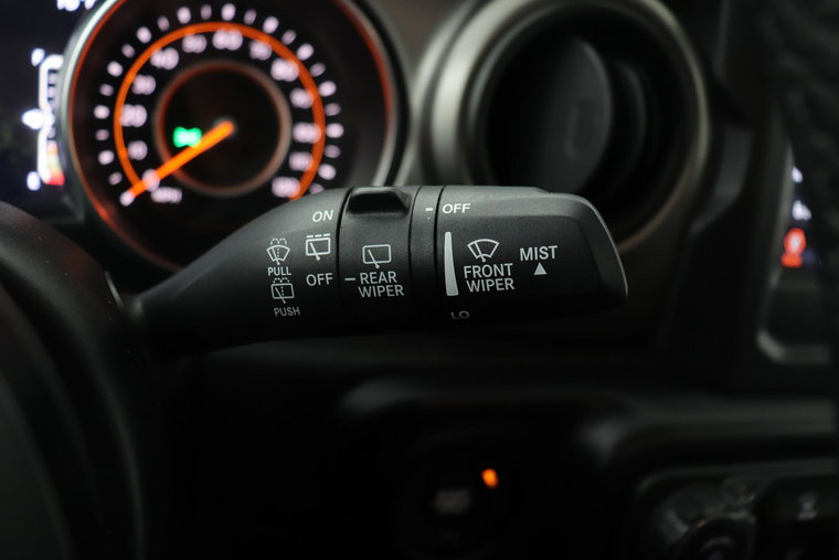 Vehicle Image 33