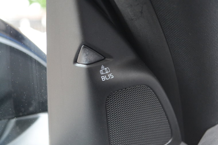 Vehicle Image 36