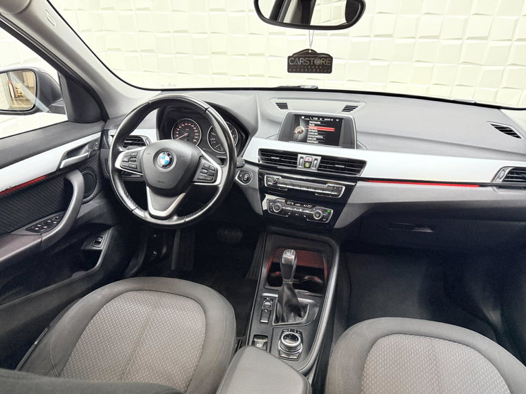 Vehicle Image 33