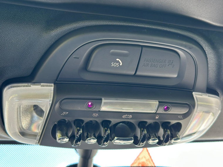 Vehicle Image 35