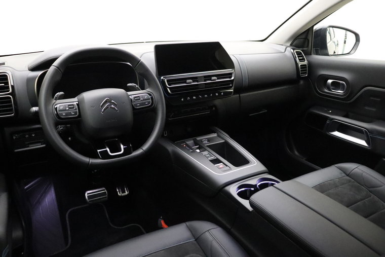 Vehicle Image 10