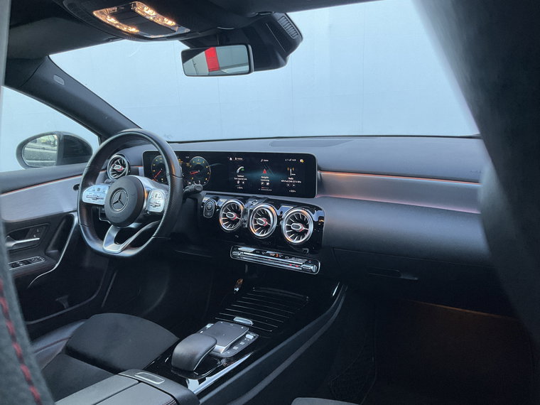 Vehicle Image 37