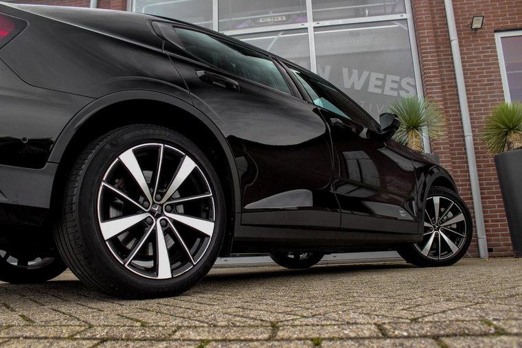Vehicle Image 45