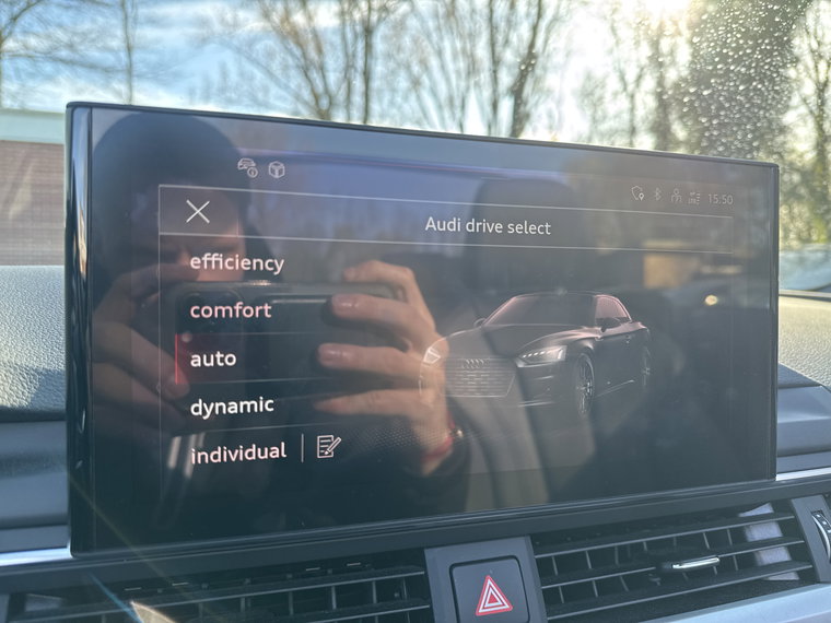 Vehicle Image 32