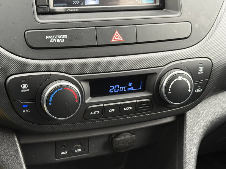 Vehicle Image 23