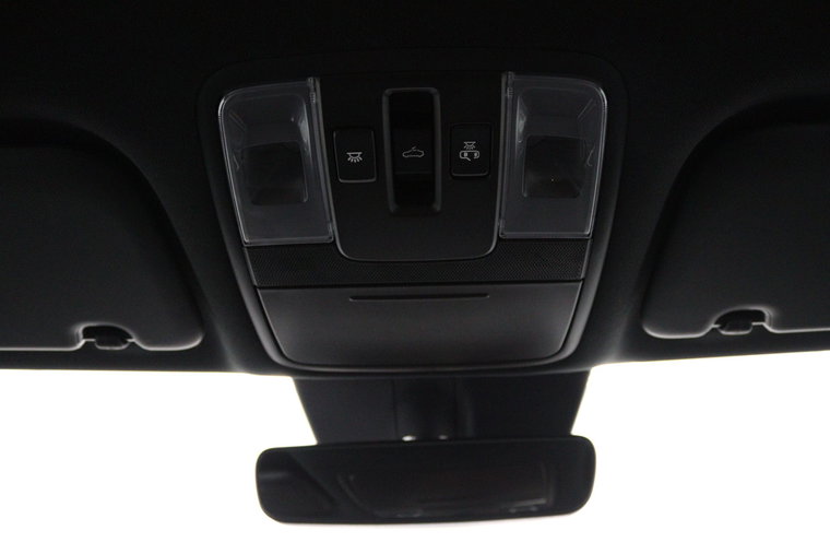 Vehicle Image 32