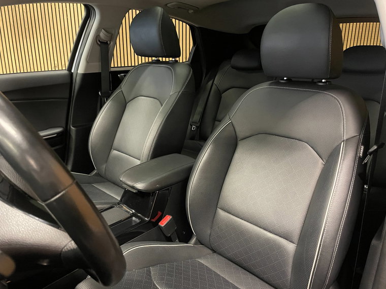Vehicle Image 38